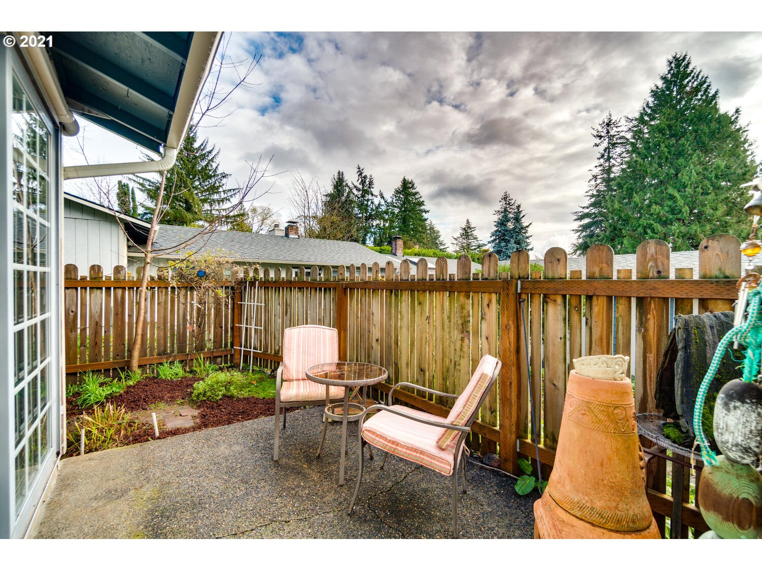 2853 Southwest Spring Garden Street Portland, OR 97219 - Photo 16 of 26 Gallery Image 16