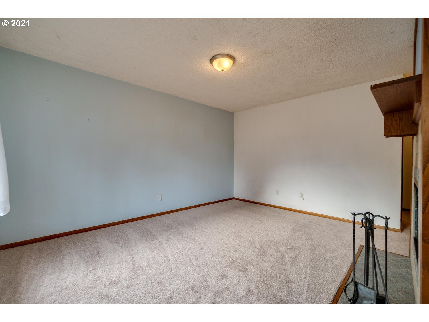 2853 Southwest Spring Garden Street Portland, OR 97219 - Photo 5 of 26 Gallery Image 5