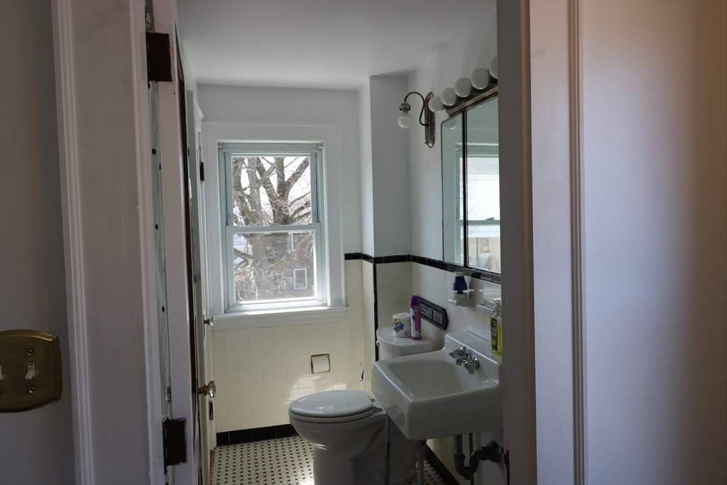 34 Dunster Road Everett, MA 02149 - Photo 18 of 30 Gallery Image 18