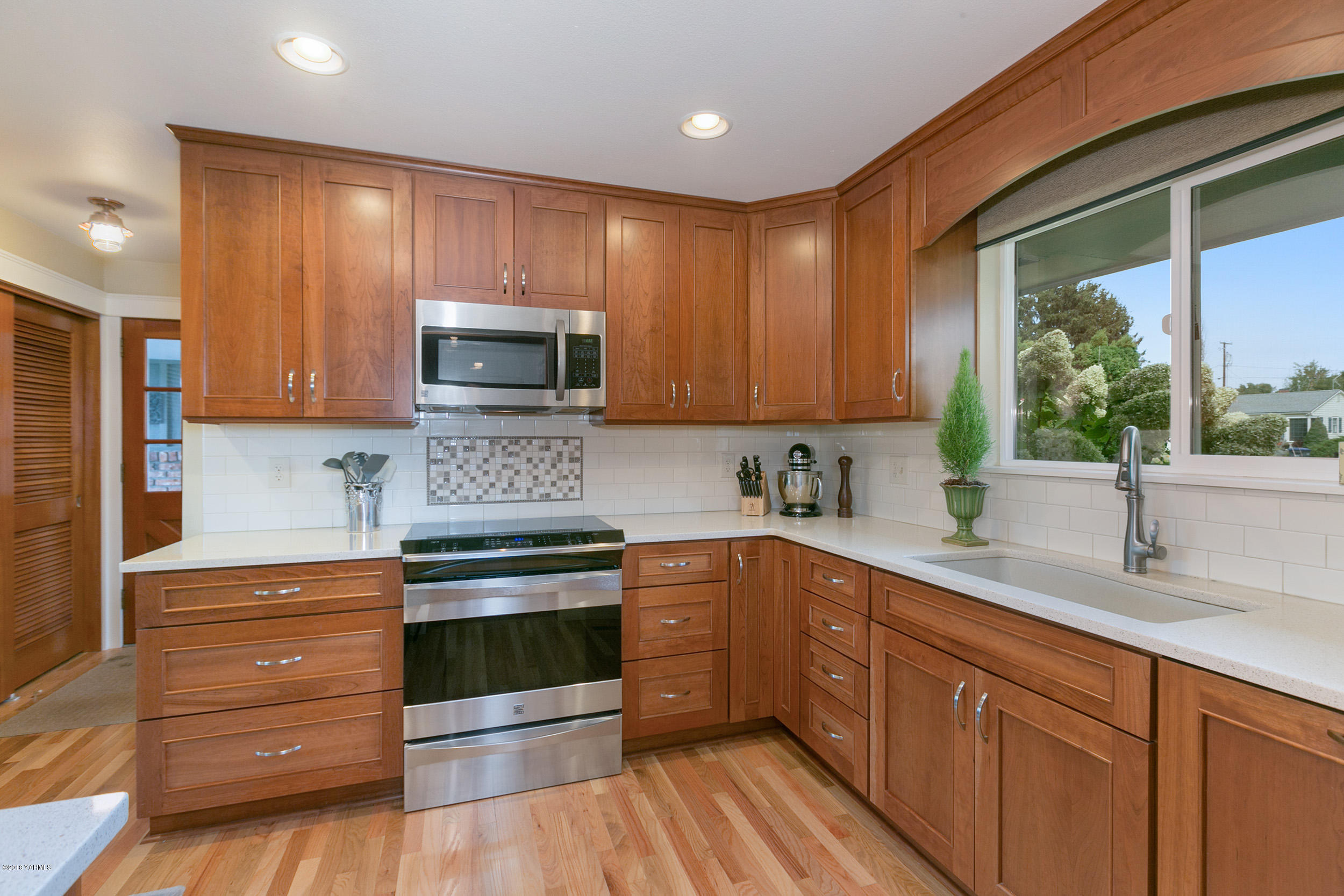 700 Pickens Road Yakima, WA 98908 - Photo 6 of 33 180910_Soldano_PickensAve_Yakima_15