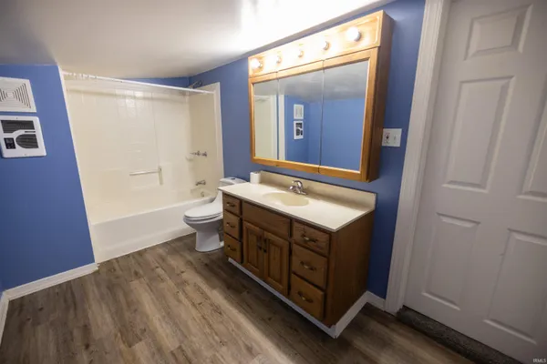 $69,900 | 620 South Gharkey Street, Muncie, IN 47305