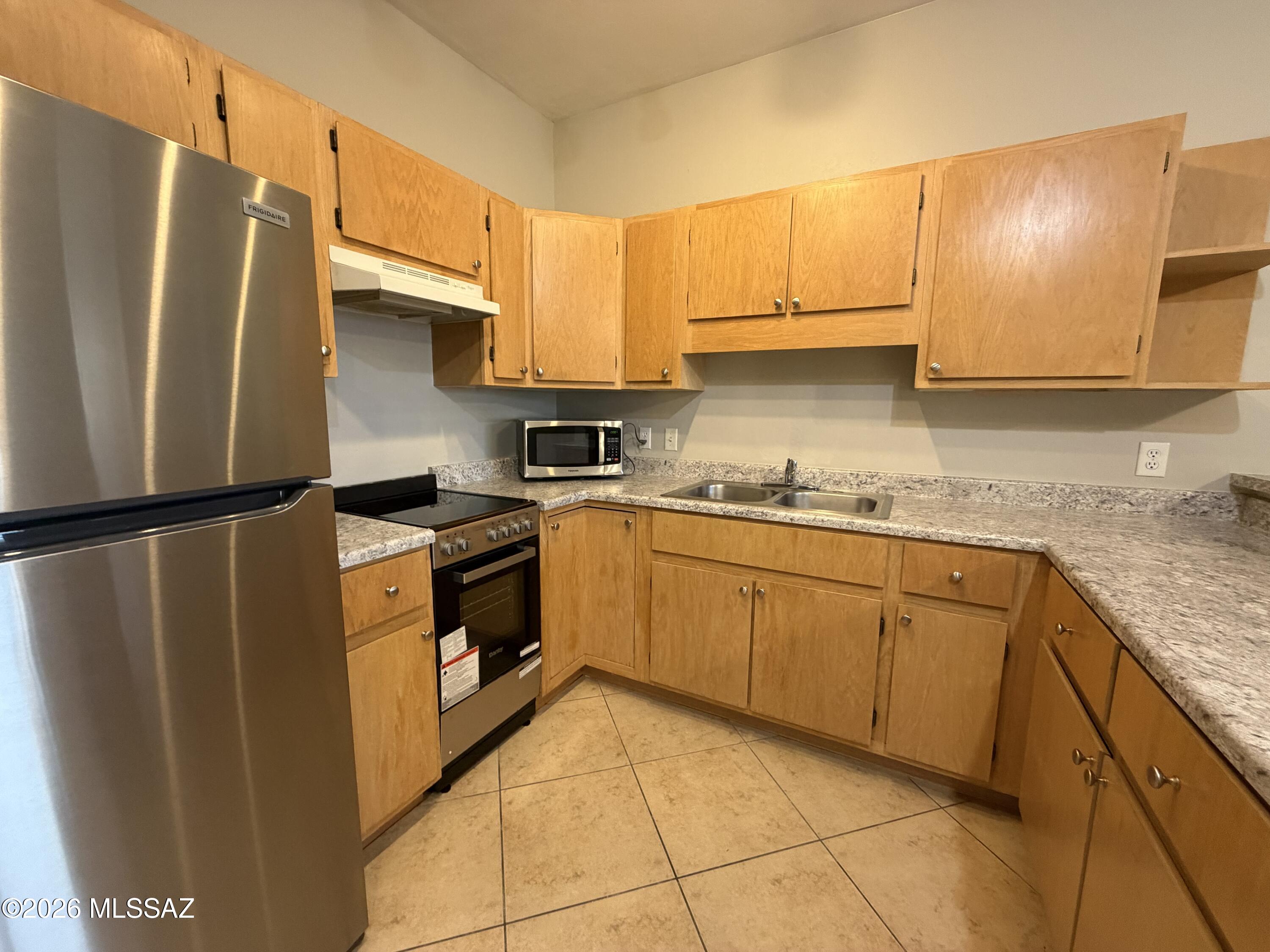 311 West Pastime Road, Unit 1 Tucson, AZ 85705 - Photo 3 of 11
