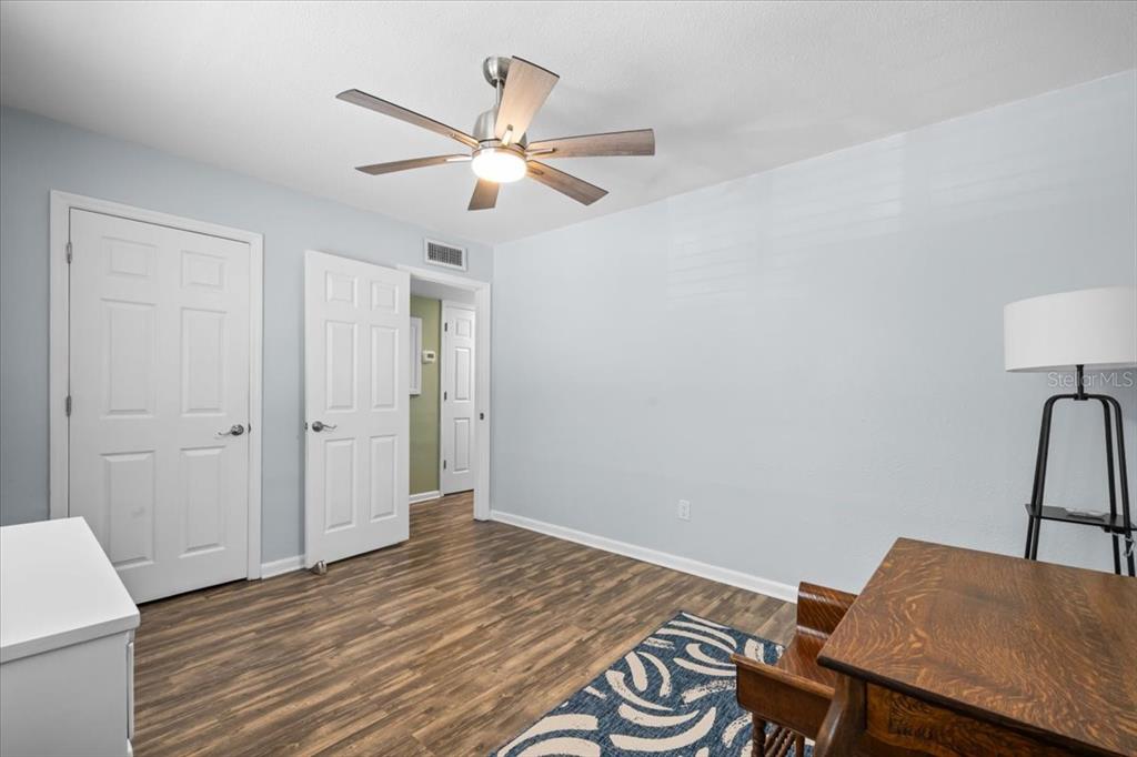 507 Northwest 39th Road, Unit 110 Gainesville, FL 32607 - Photo 20 of 27