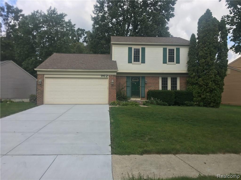 962 Cobblers Road Waterford, MI 48327 - Photo 1 of 16 unnamed (1).jpg
