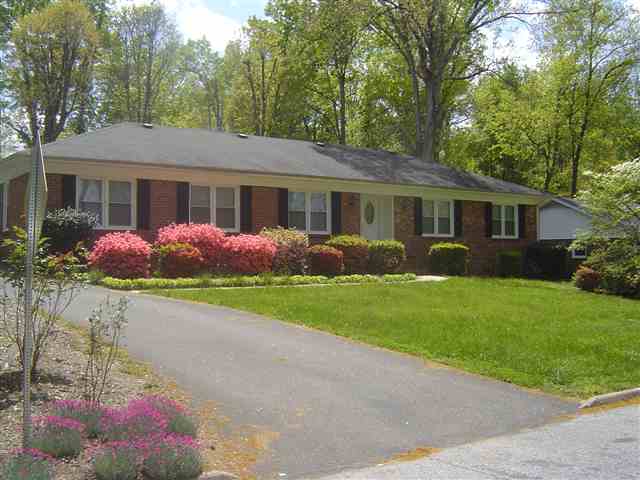 25 South Del Norte Road Greenville, SC 29615 - Photo 1 of 12 Gallery Image 1