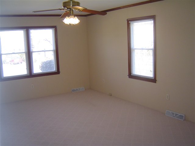 25 South Del Norte Road Greenville, SC 29615 - Photo 3 of 12 Gallery Image 3