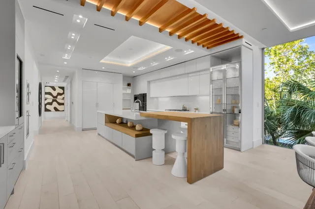 $6,950,000 | 1901 South Ocean Boulevard, Unit 9, Delray Beach, FL 33483