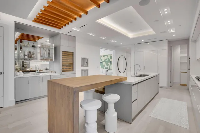 $6,950,000 | 1901 South Ocean Boulevard, Unit 9, Delray Beach, FL 33483