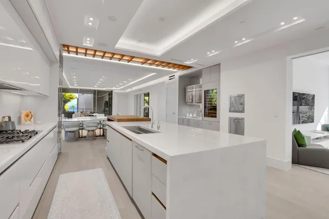 $6,950,000 | 1901 South Ocean Boulevard, Unit 9, Delray Beach, FL 33483