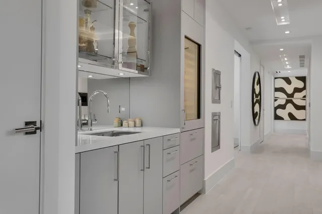 $6,950,000 | 1901 South Ocean Boulevard, Unit 9, Delray Beach, FL 33483