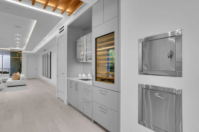 $6,950,000 | 1901 South Ocean Boulevard, Unit 9, Delray Beach, FL 33483