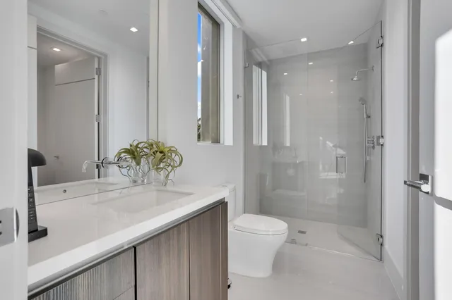 $6,950,000 | 1901 South Ocean Boulevard, Unit 9, Delray Beach, FL 33483