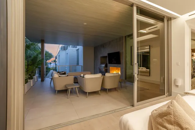 $6,950,000 | 1901 South Ocean Boulevard, Unit 9, Delray Beach, FL 33483