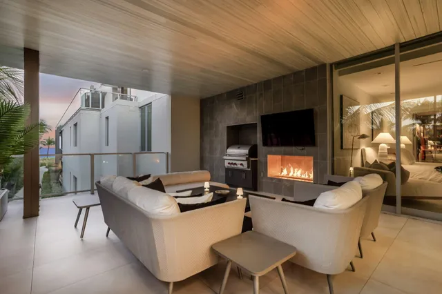 $6,950,000 | 1901 South Ocean Boulevard, Unit 9, Delray Beach, FL 33483