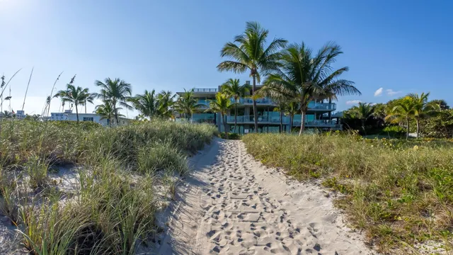$6,950,000 | 1901 South Ocean Boulevard, Unit 9, Delray Beach, FL 33483