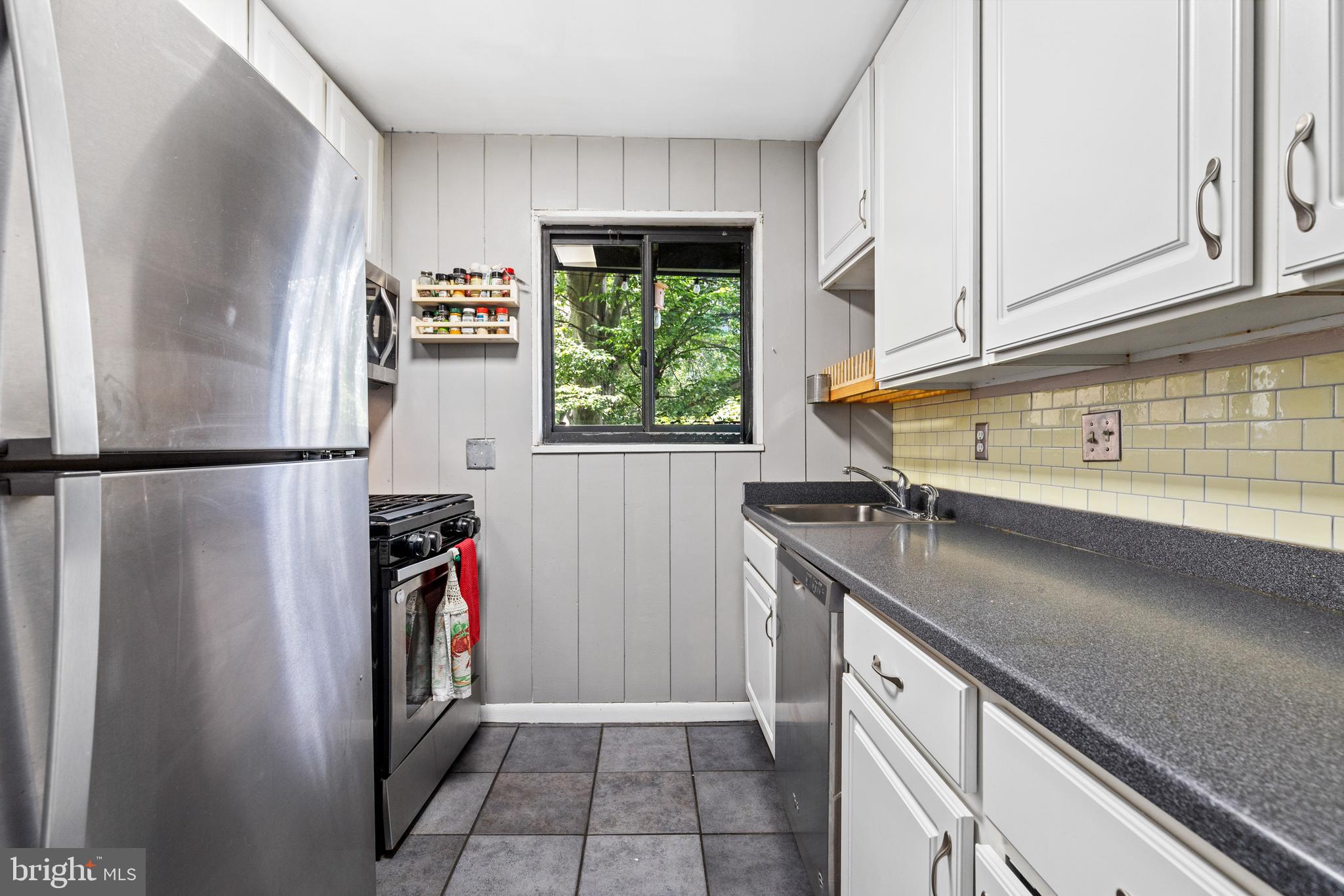 7611 Maple Avenue, Unit 606 Takoma Park, MD 20912 - Photo 15 of 30