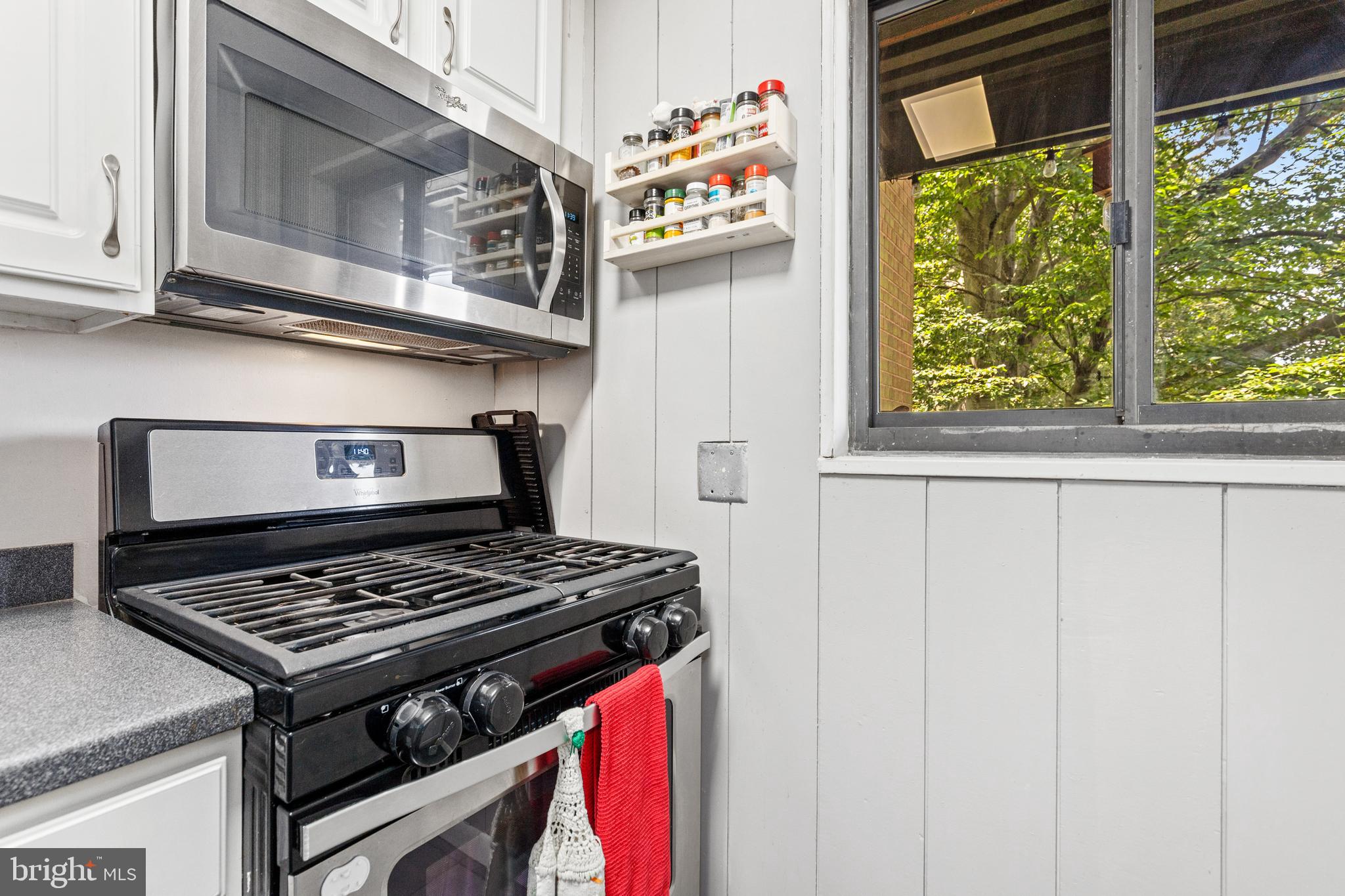 7611 Maple Avenue, Unit 606 Takoma Park, MD 20912 - Photo 17 of 30