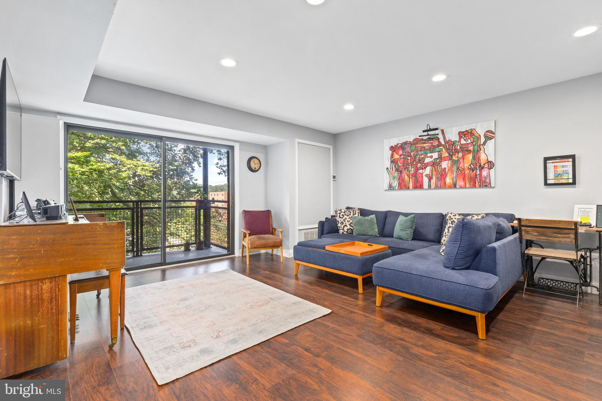 7611 Maple Avenue, Unit 606 Takoma Park, MD 20912 - Photo 4 of 30