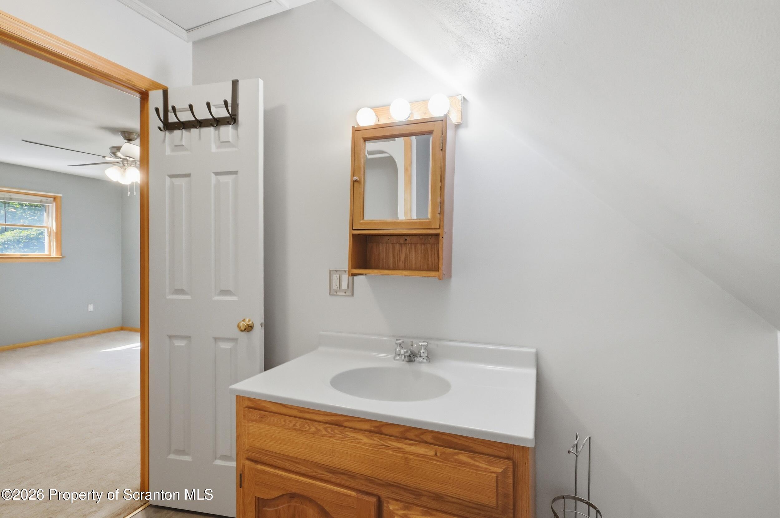 140 Sunset Street Carbondale, PA 18407 - Photo 26 of 46 140 sunset26