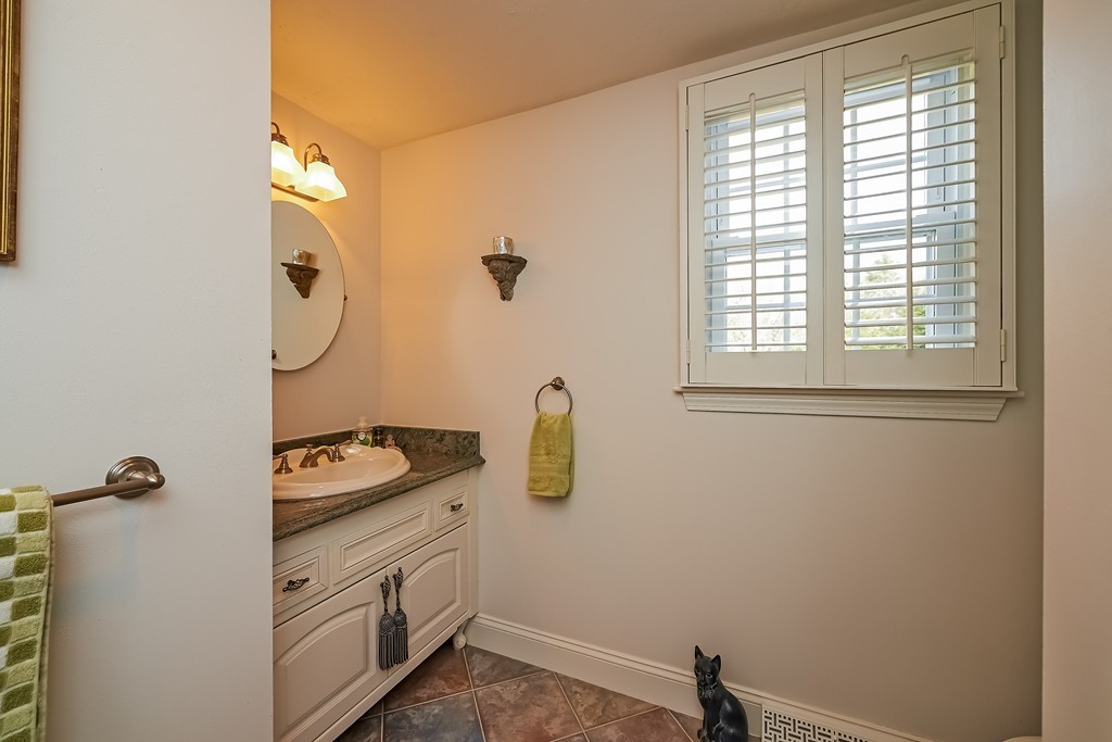 18 Anthony Road Hopedale, MA 01747 - Photo 12 of 30 Gallery Image 12