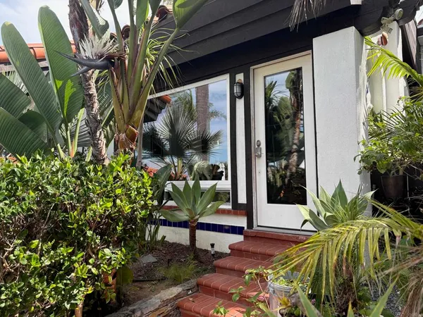 $6,200 | 122 South Rios Avenue, Unit 5, Solana Beach, CA 92075