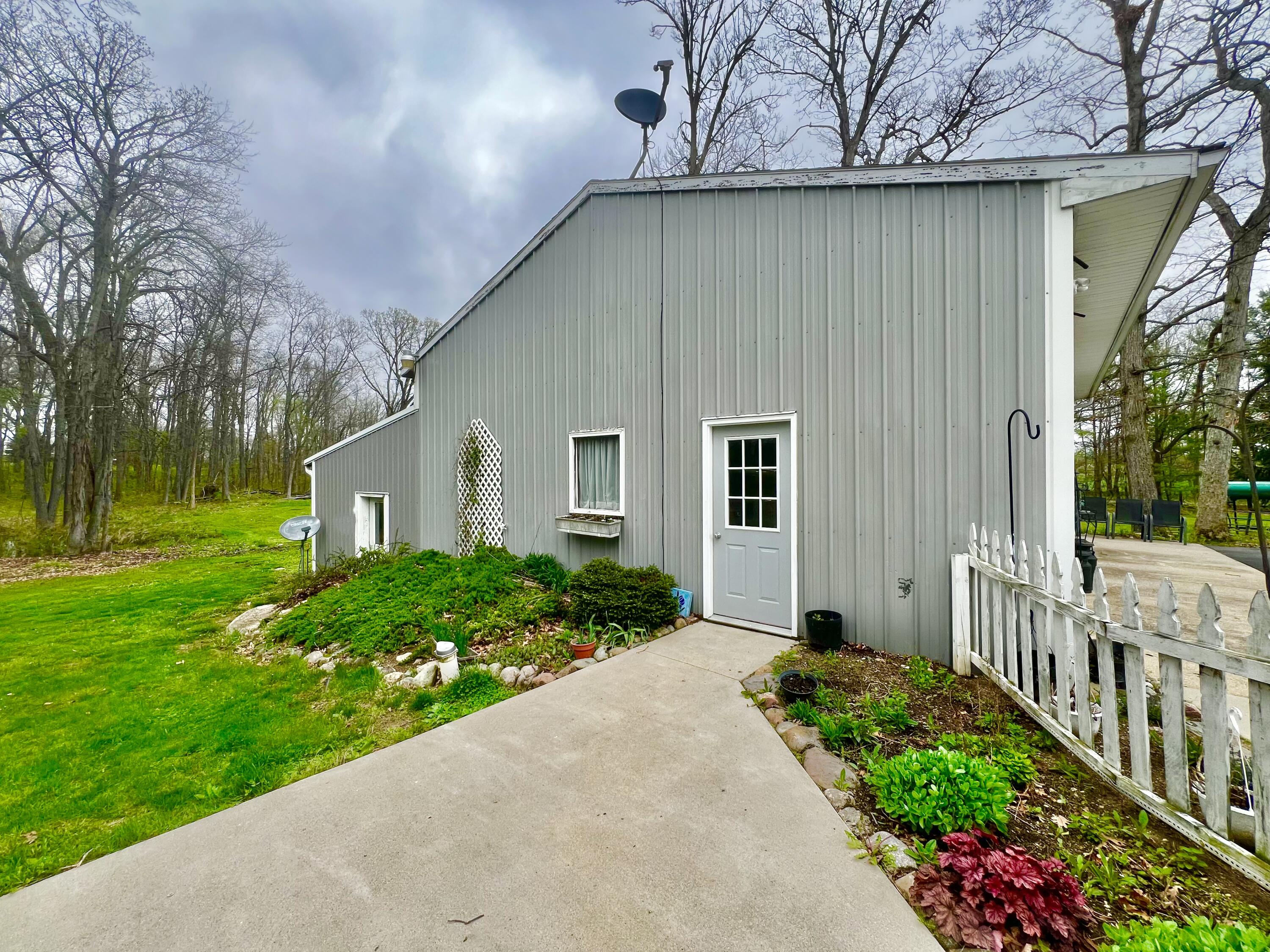 8056 Sawdey Road Jerome, MI 49249 - Photo 12 of 88 IMG_3722