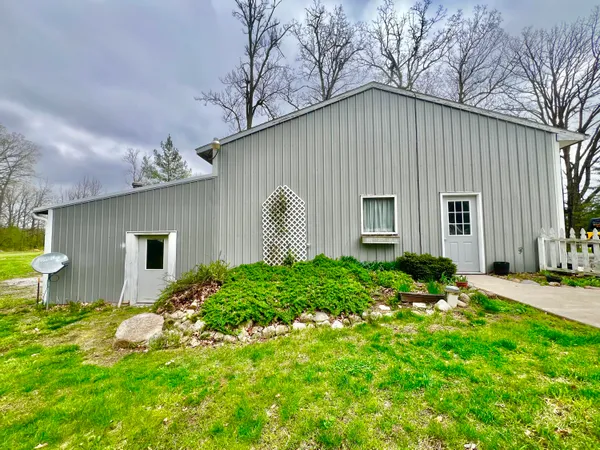 $449,900 | 8056 Sawdey Road, Jerome, MI 49249