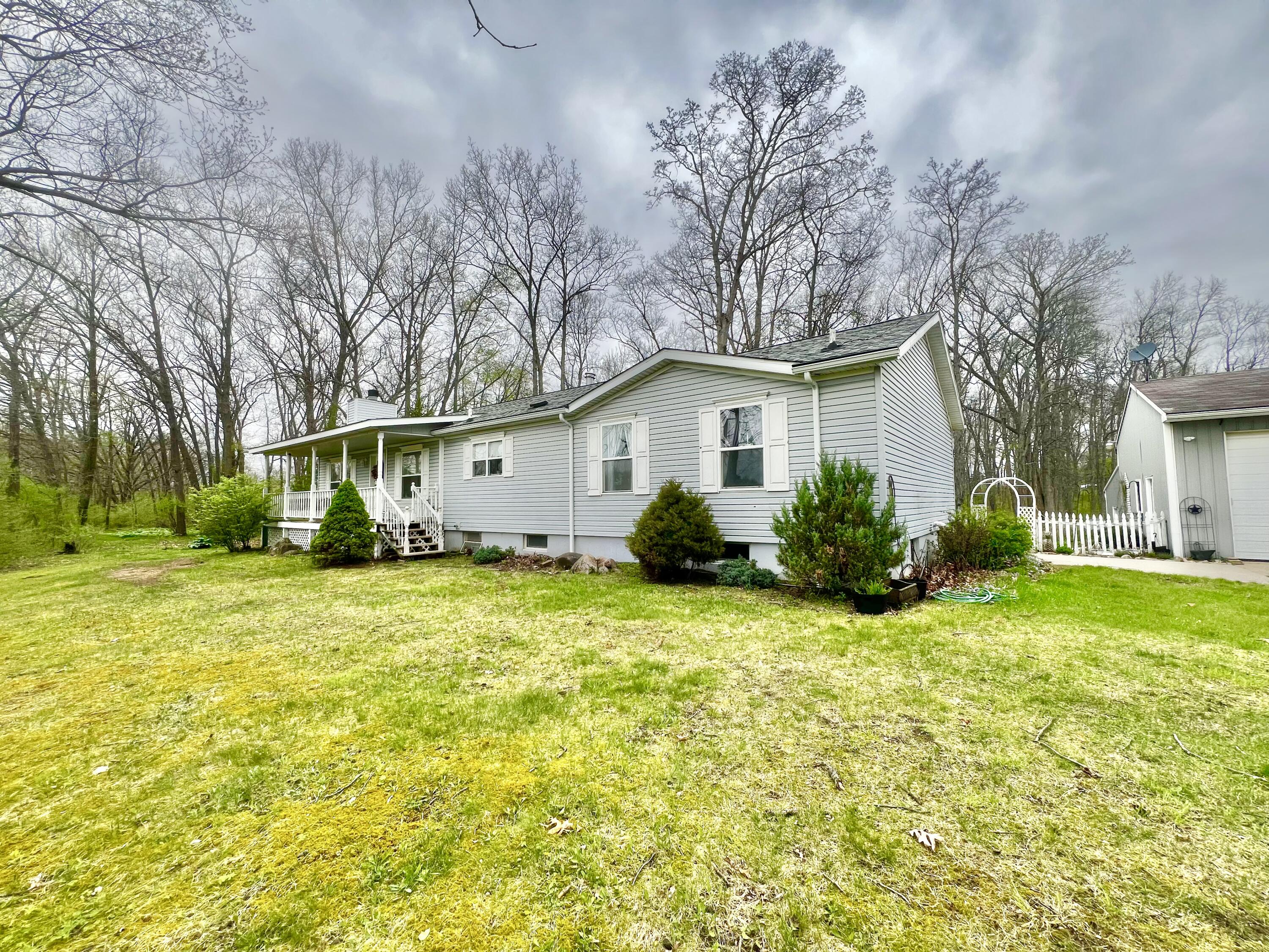 8056 Sawdey Road Jerome, MI 49249 - Photo 2 of 88 IMG_3709