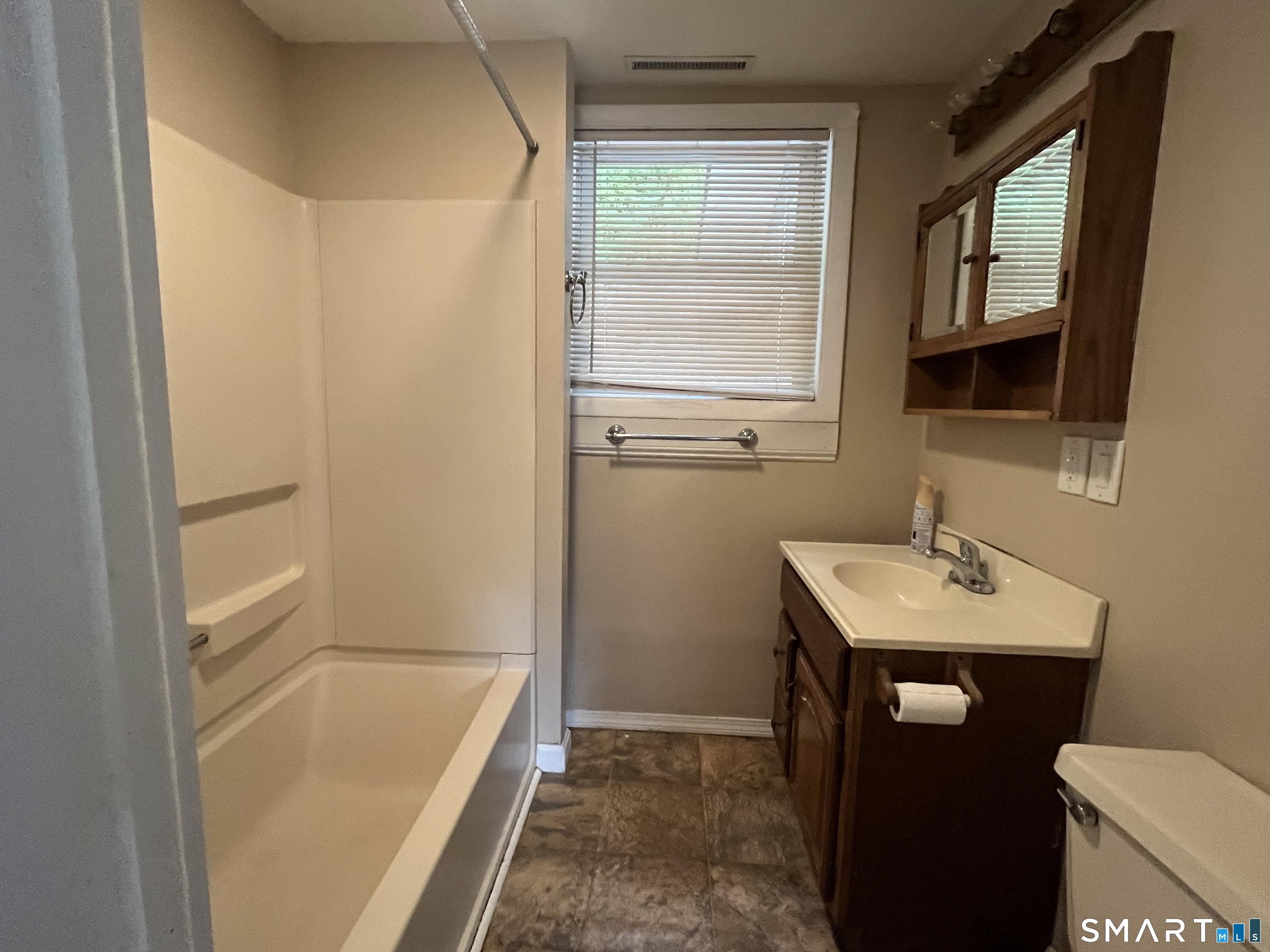 255 Frost Bridge Road Watertown, CT 06779 - Photo 5 of 13
