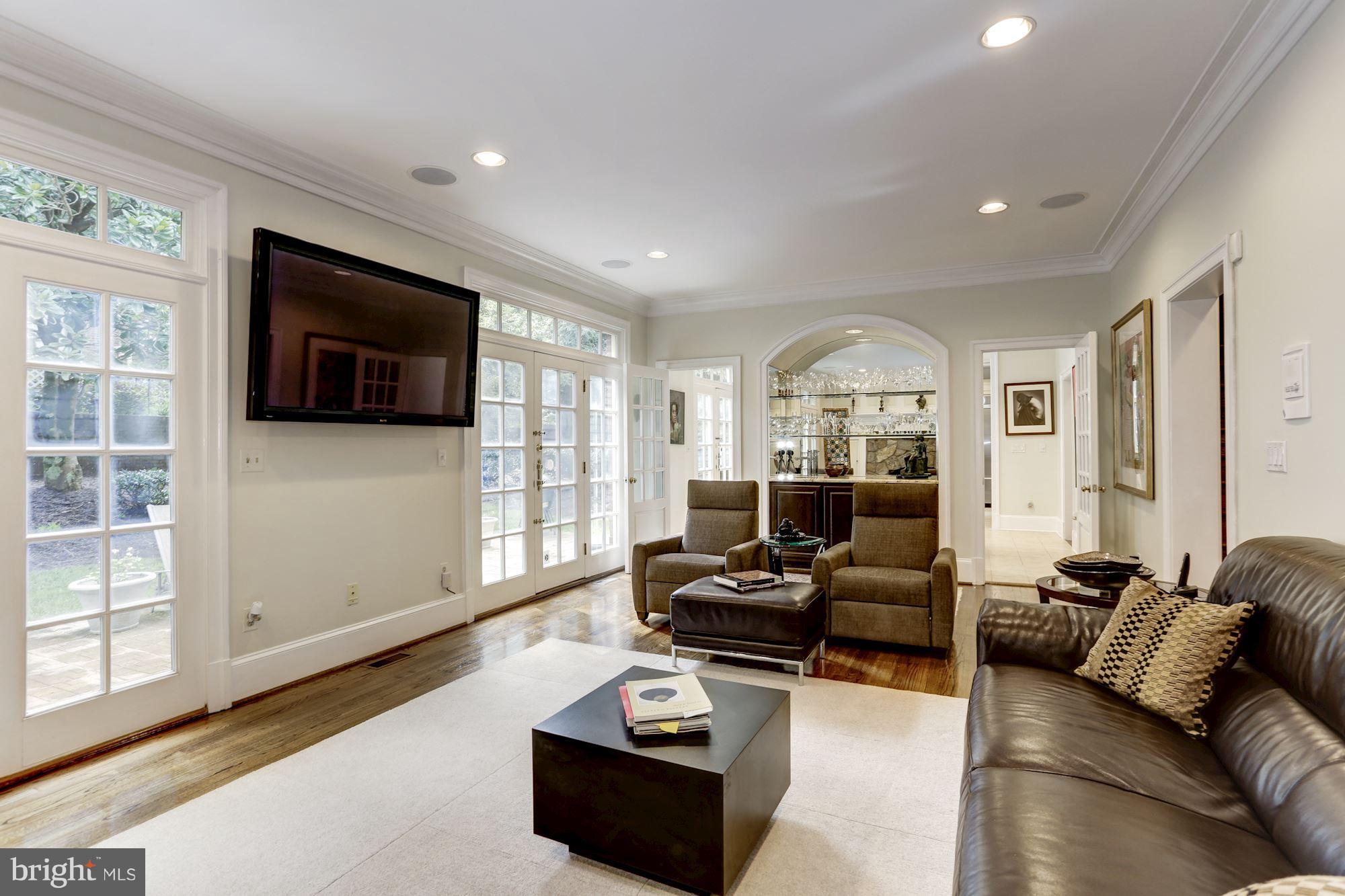 3121 Arizona Avenue Northwest Washington, DC 20016 - Photo 12 of 36