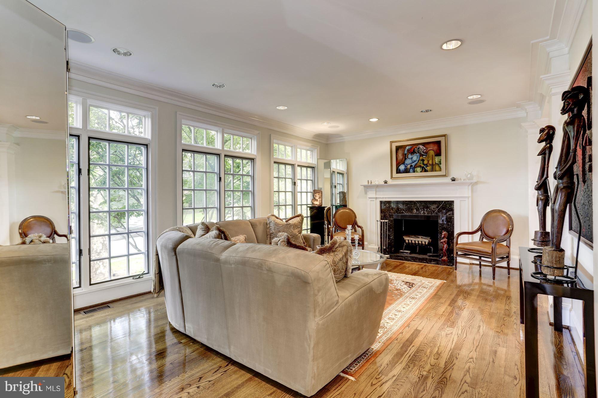 3121 Arizona Avenue Northwest Washington, DC 20016 - Photo 6 of 36