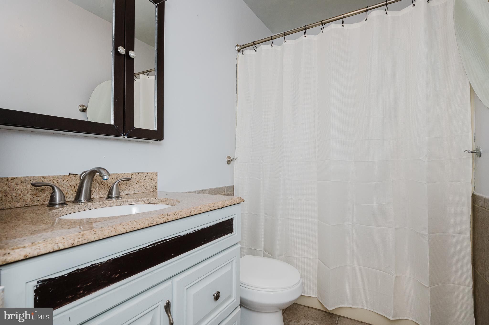 8007 Wallace Road Dundalk, MD 21222 - Photo 11 of 32