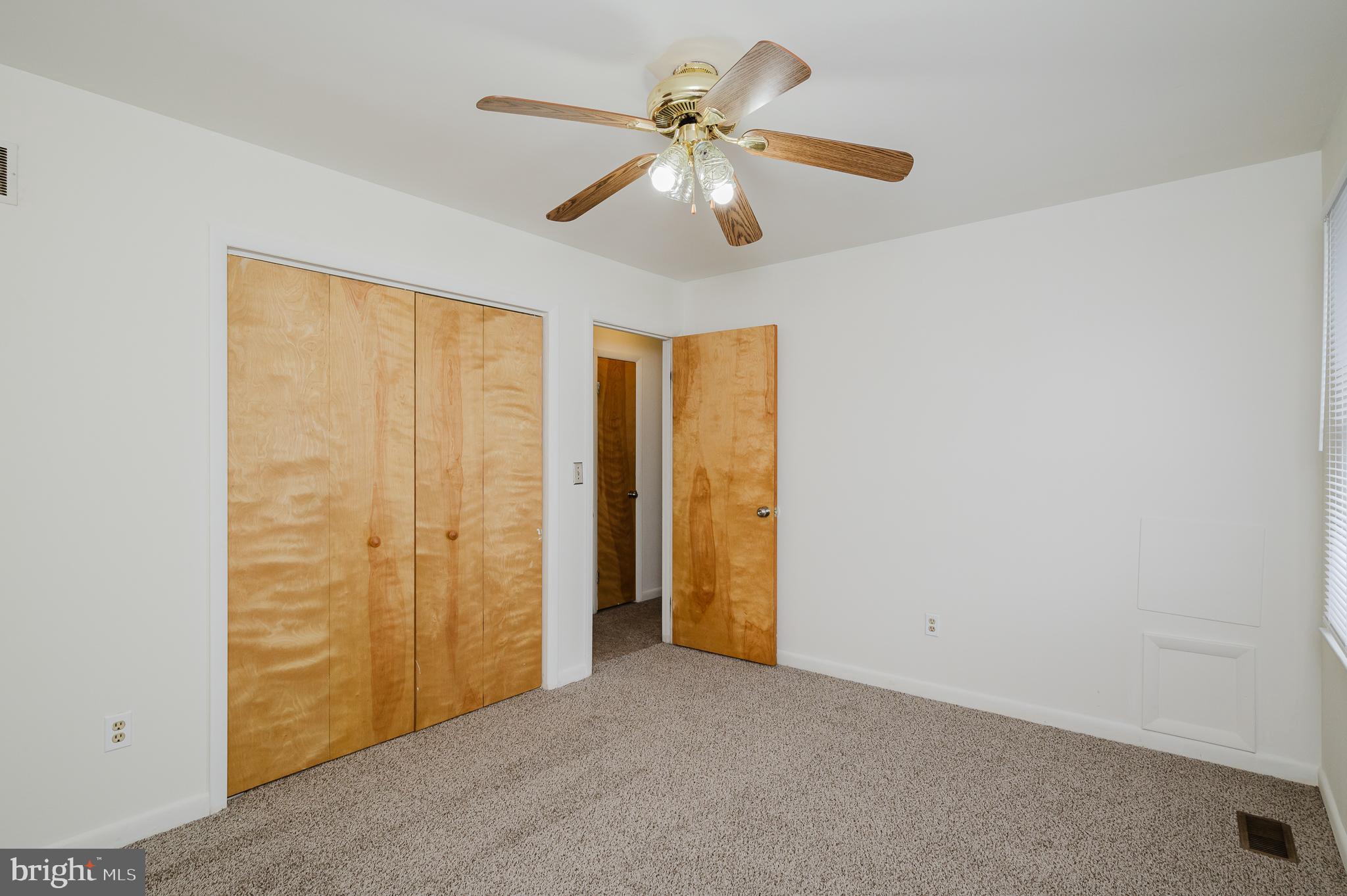 8007 Wallace Road Dundalk, MD 21222 - Photo 12 of 32