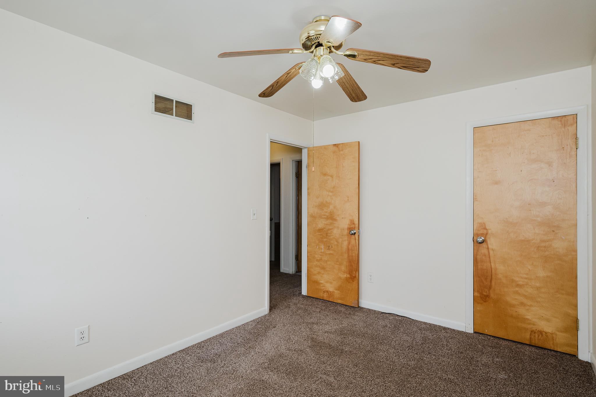 8007 Wallace Road Dundalk, MD 21222 - Photo 15 of 32