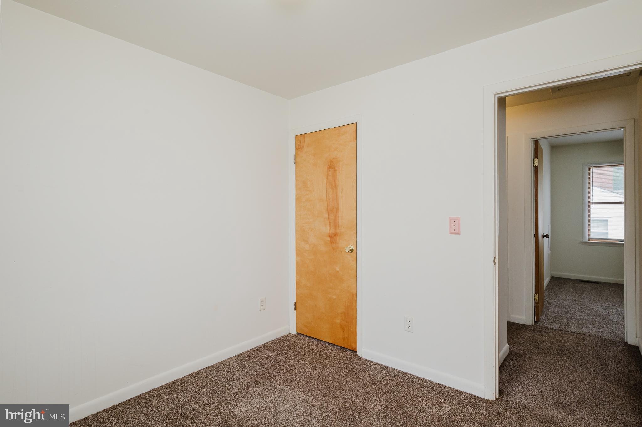 8007 Wallace Road Dundalk, MD 21222 - Photo 18 of 32