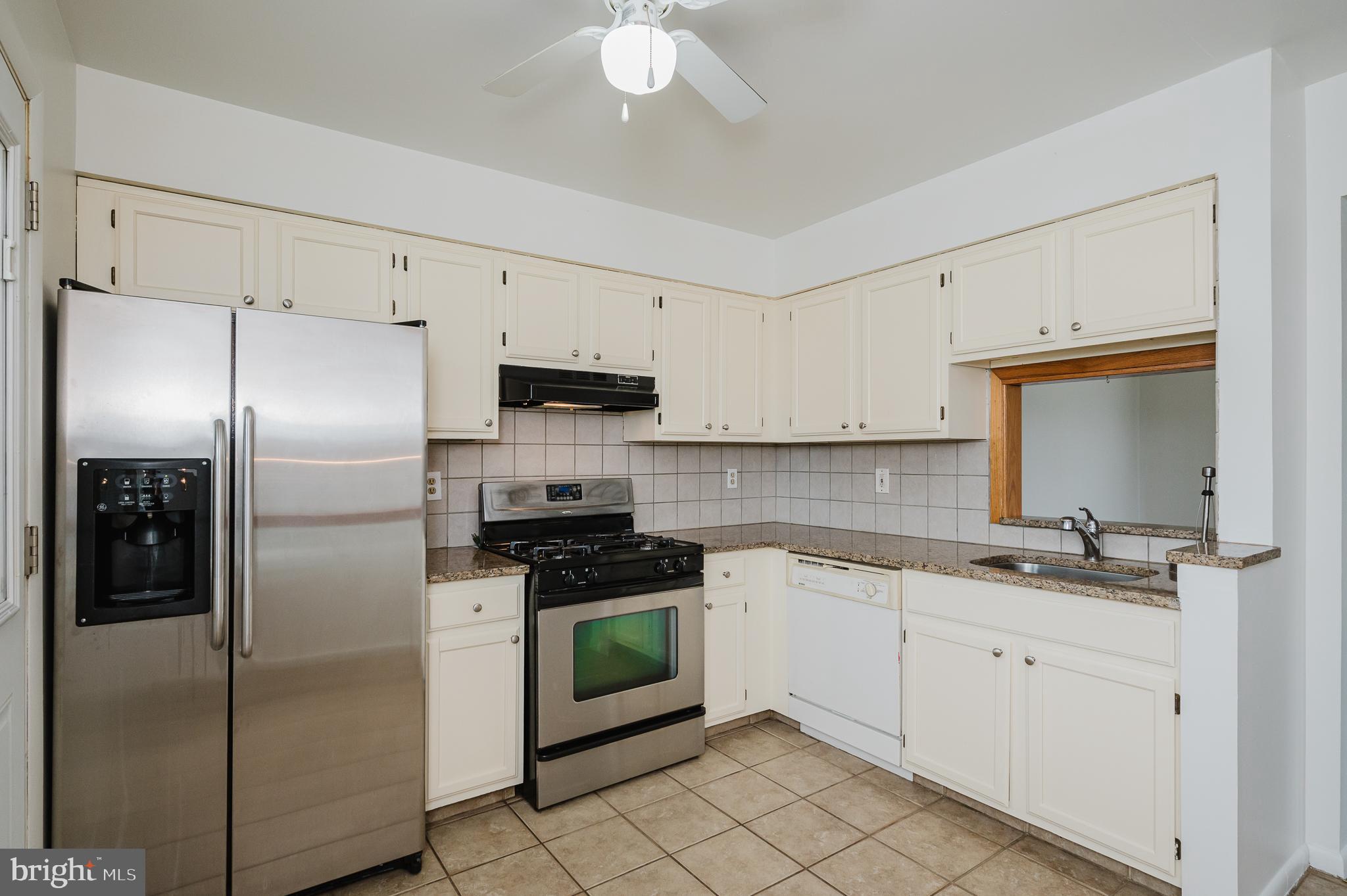 8007 Wallace Road Dundalk, MD 21222 - Photo 3 of 32