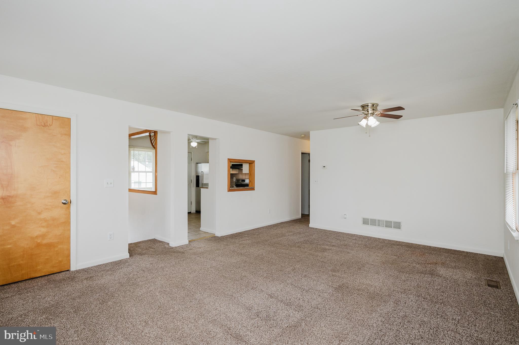 8007 Wallace Road Dundalk, MD 21222 - Photo 5 of 32