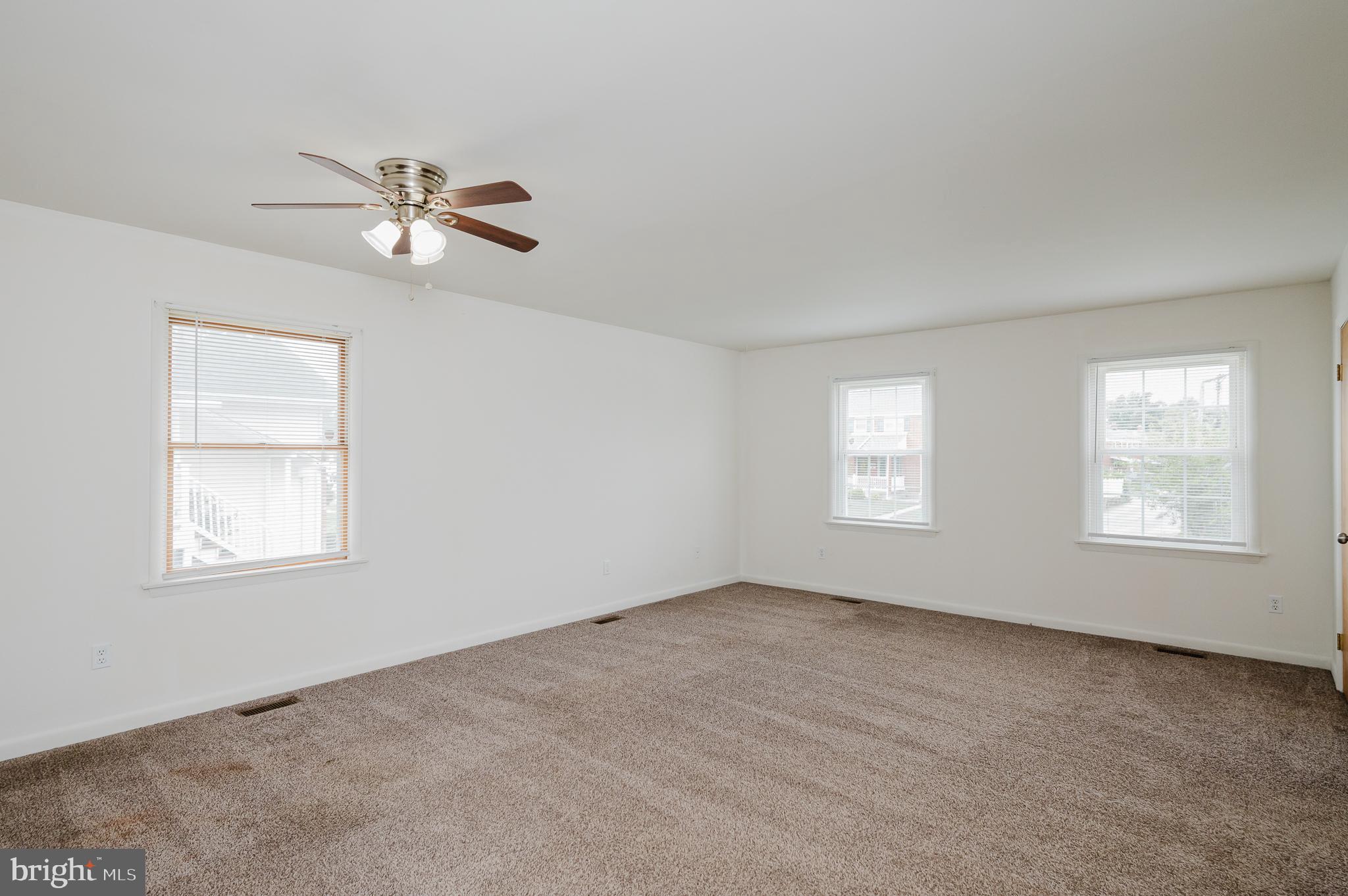 8007 Wallace Road Dundalk, MD 21222 - Photo 10 of 32