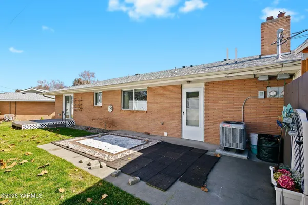 $219,500 | 404 North 39th Avenue, Yakima, WA 98902