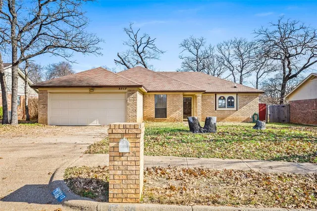 $269,900 | 5717 Myers Road, Arlington, TX 76017