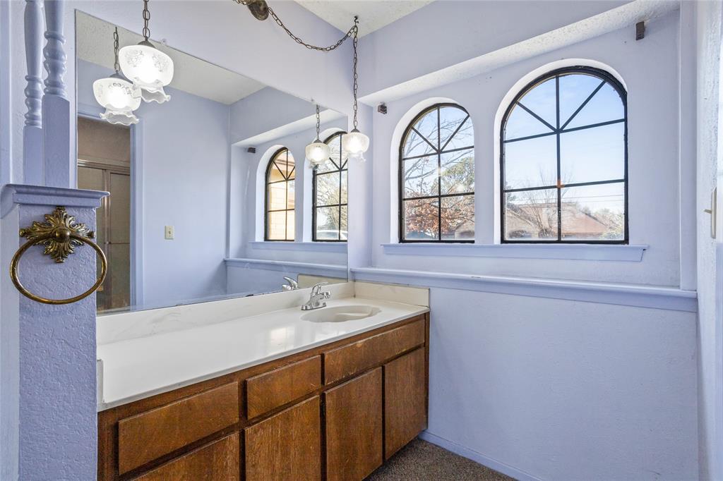 5717 Myers Road Arlington, TX 76017 - Photo 11 of 29