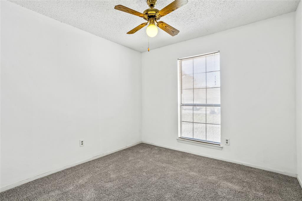 5717 Myers Road Arlington, TX 76017 - Photo 13 of 29