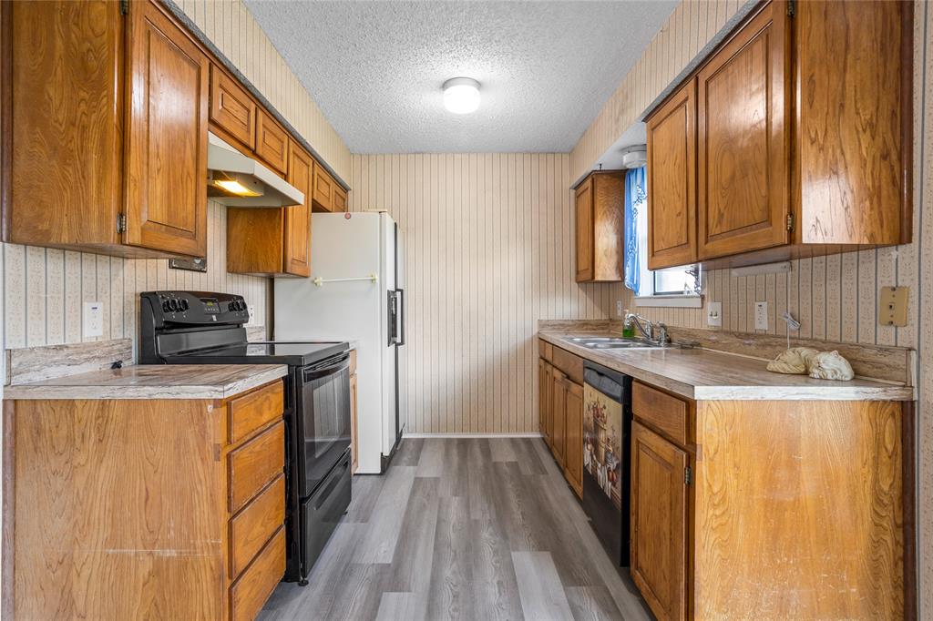 5717 Myers Road Arlington, TX 76017 - Photo 6 of 29