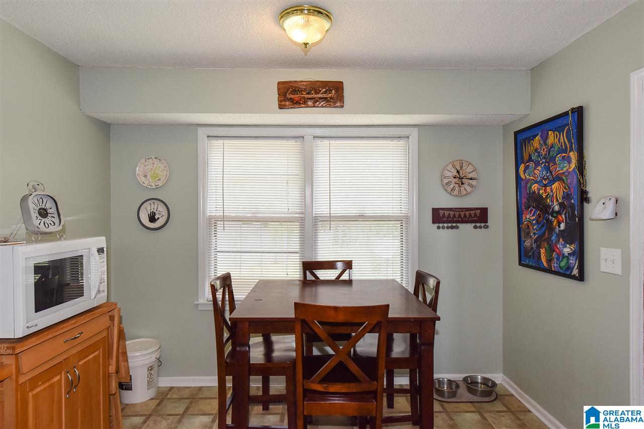 805 Round Hill Road Pelham, AL 35124 - Photo 12 of 40