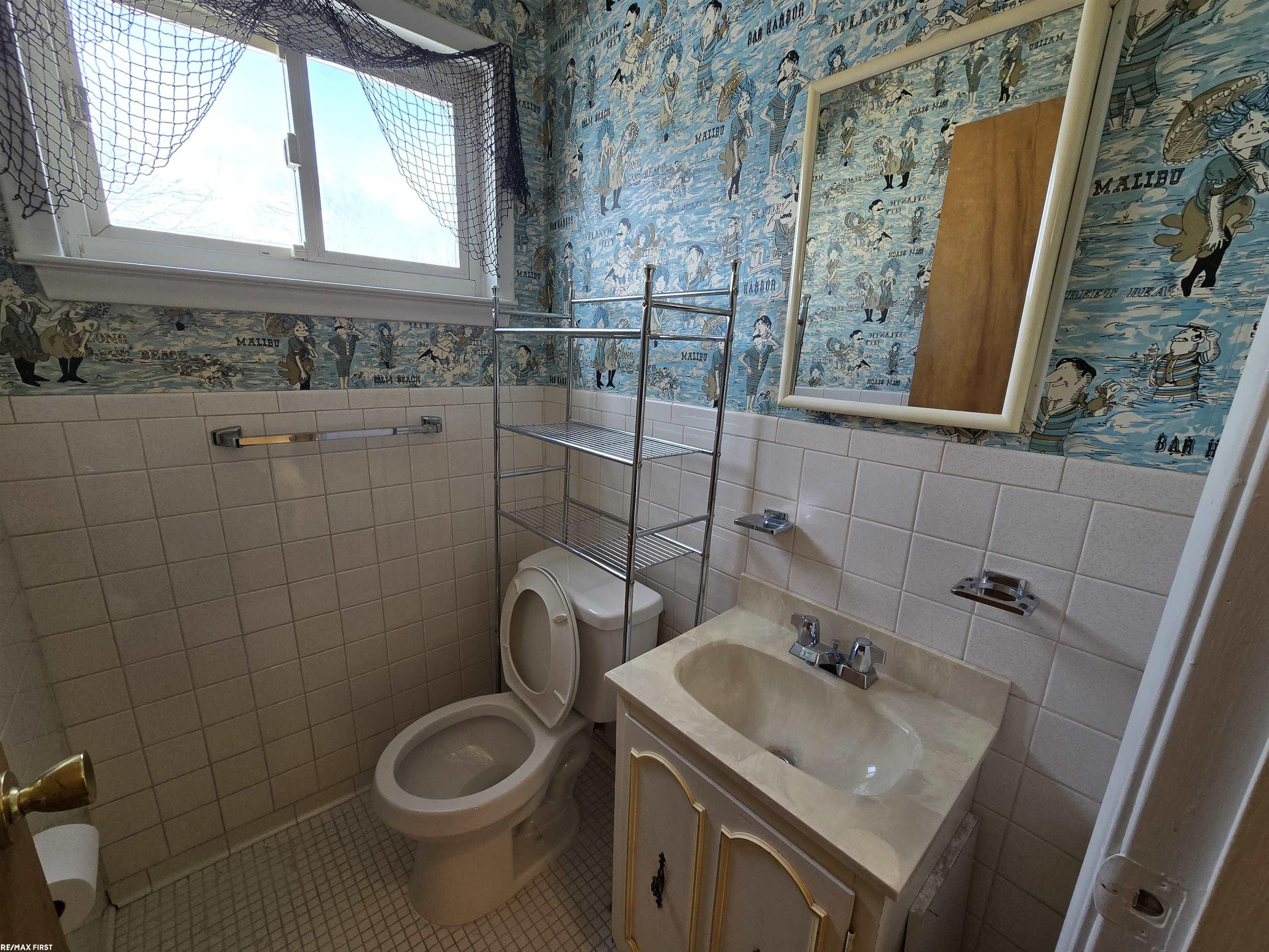 29429 Schoenherr Road Warren, MI 48088 - Photo 12 of 17 50167272-c15ab96c-c39e-4559-af92-e84477522bff.JPG