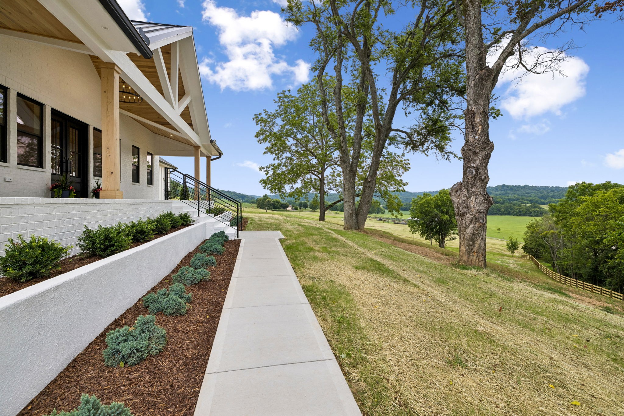 2472 Taylor Road Columbia, TN 38401 - Photo 6 of 100 Gallery Image 6