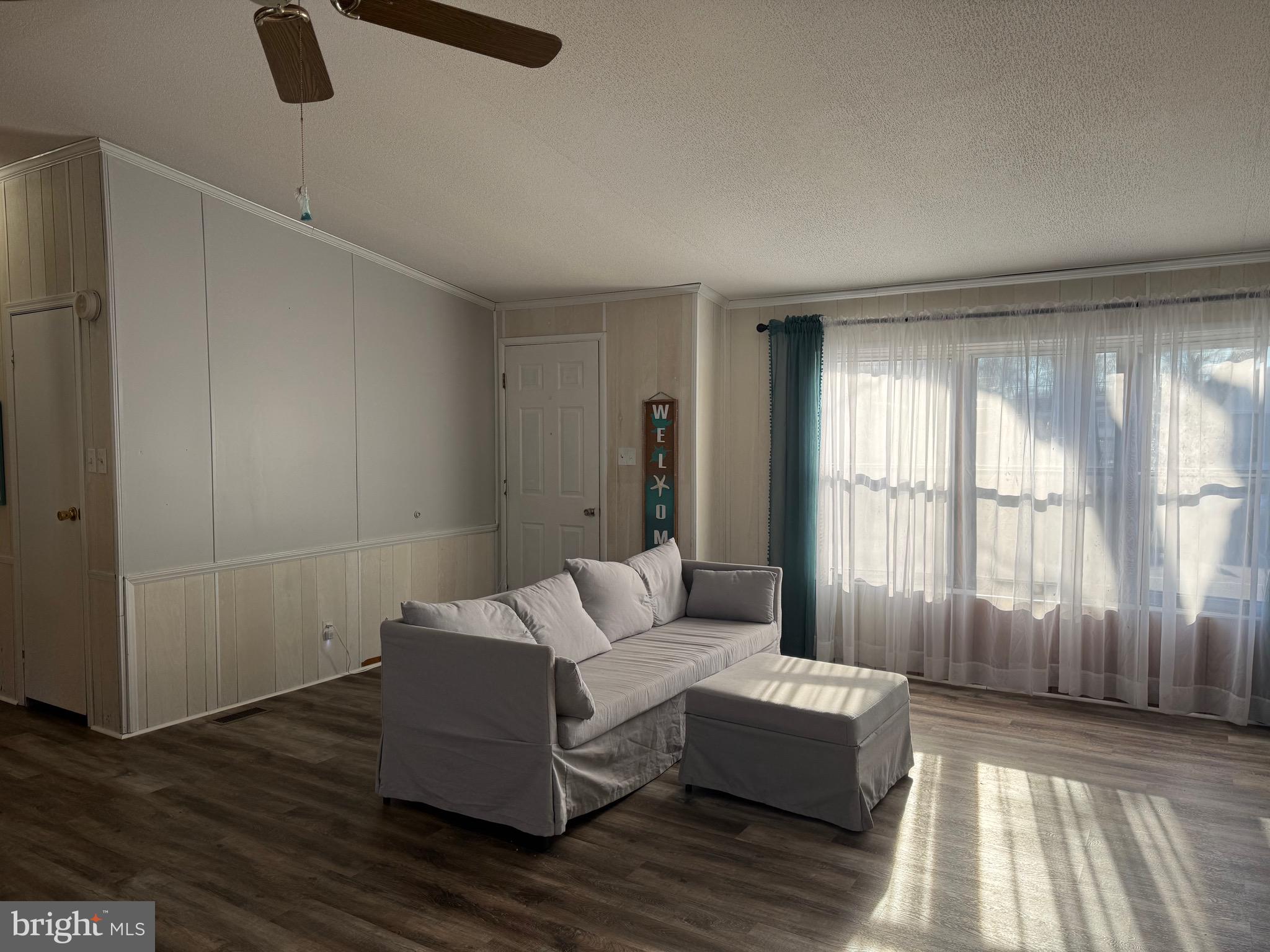 100 Roundup Road Baltimore, MD 21220 - Photo 11 of 29 Living