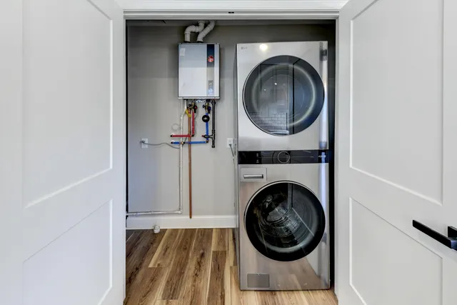 $2,800 | 737 Center Street, Crown Point, IN 46307