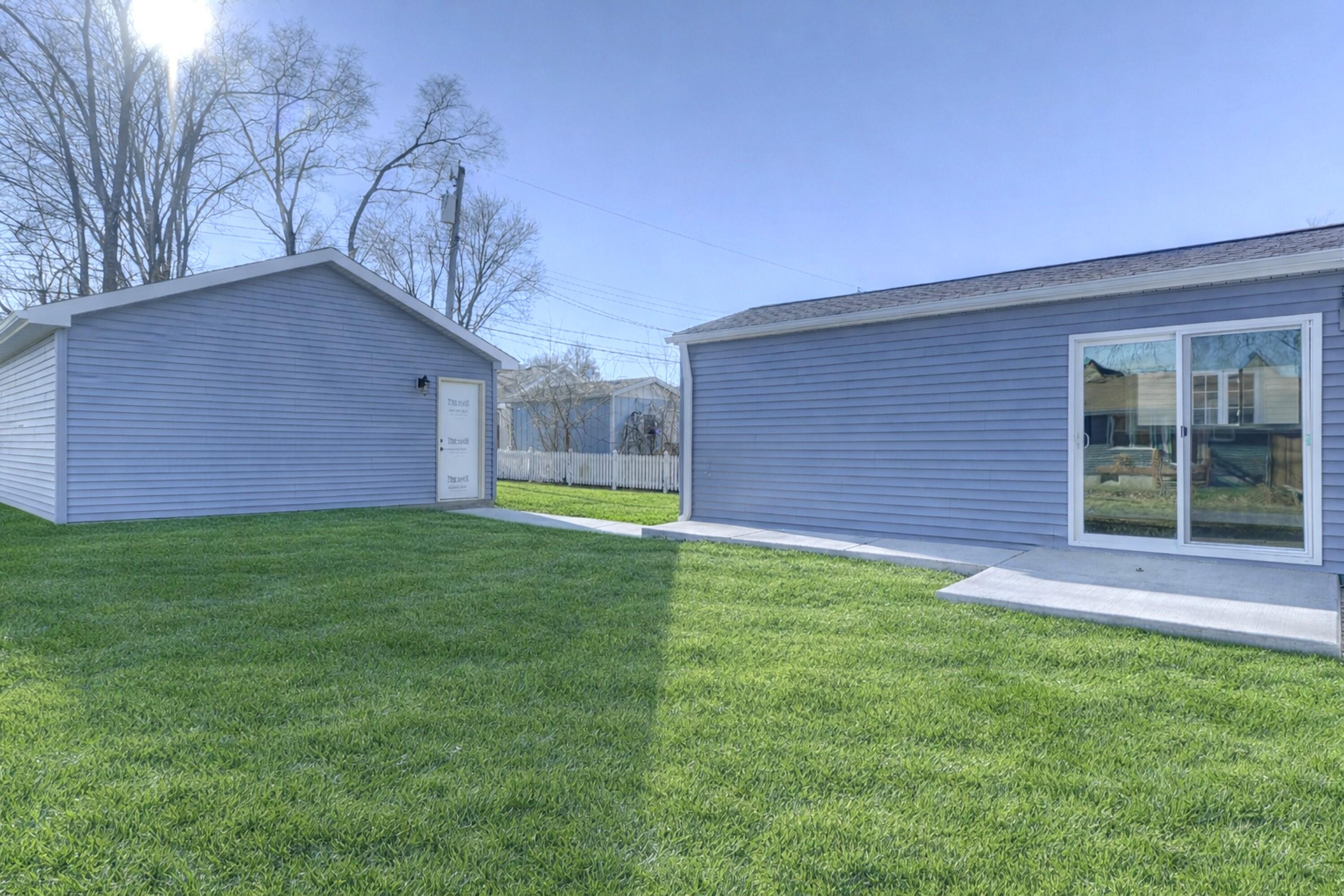 737 Center Street Crown Point, IN 46307 - Photo 17 of 19 3000x2000