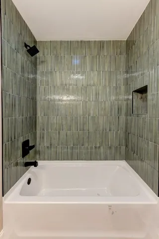 $2,800 | 737 Center Street, Crown Point, IN 46307